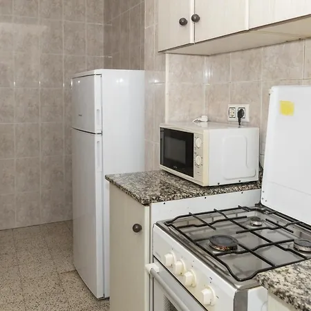 Estirpe, 4º-8 Apartment