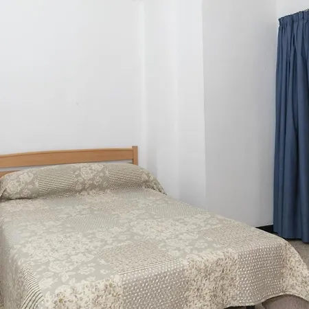 Estirpe, 4º-8 Apartment